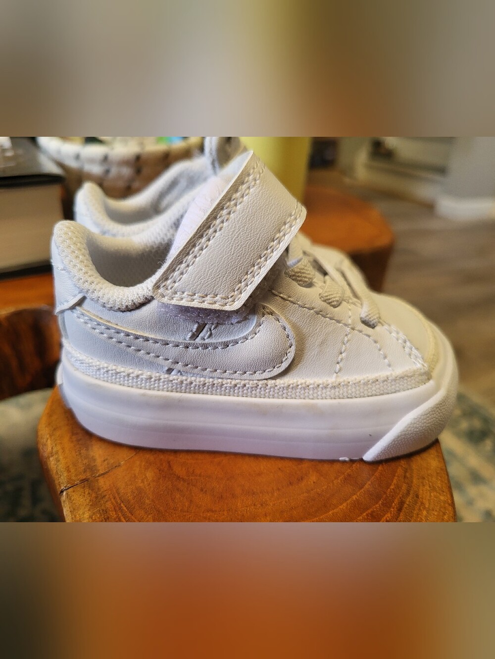 Nike Kids White Hook-and-Loop Low Top Sneakers